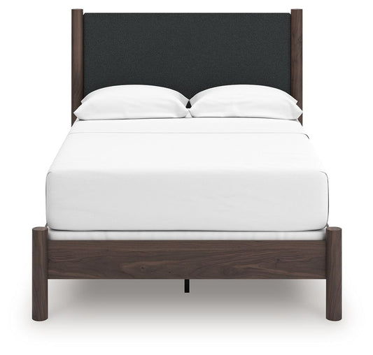 Pamytta - Upholstered Panel Bed