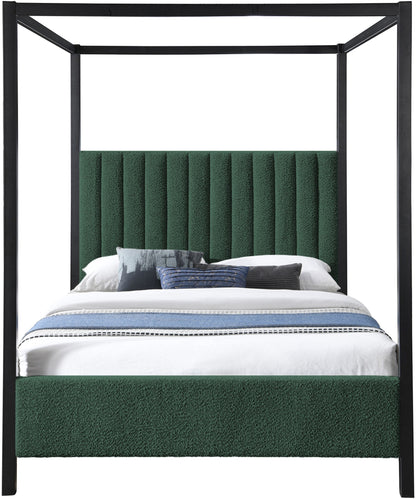 Kelly - Bed