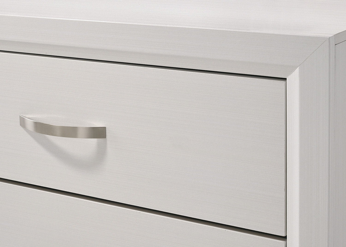 Akerson - King 5 Piece Bedroom Set - White