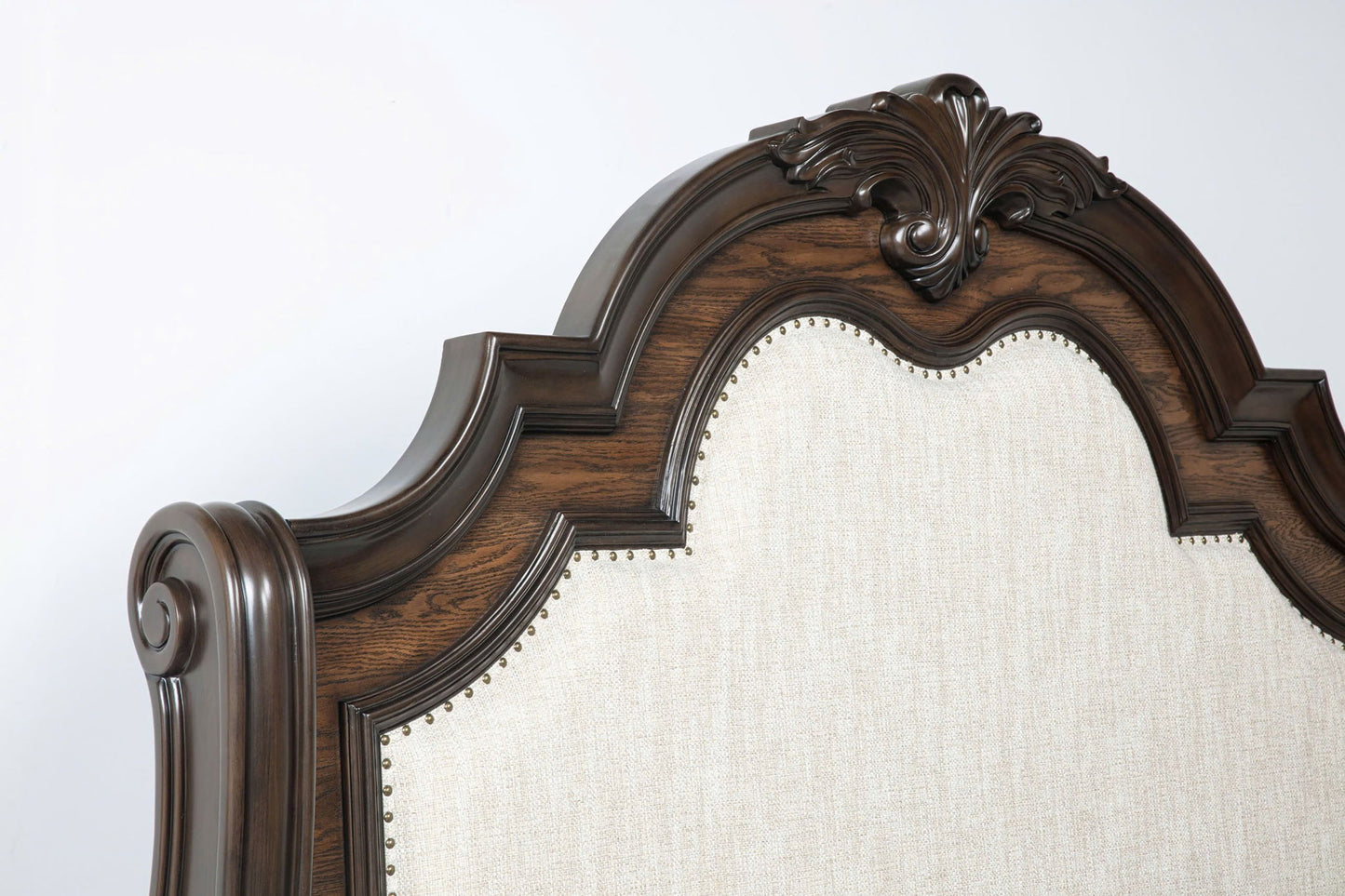 Ludwig - King 5 Piece Bedroom Set - Dark Brown