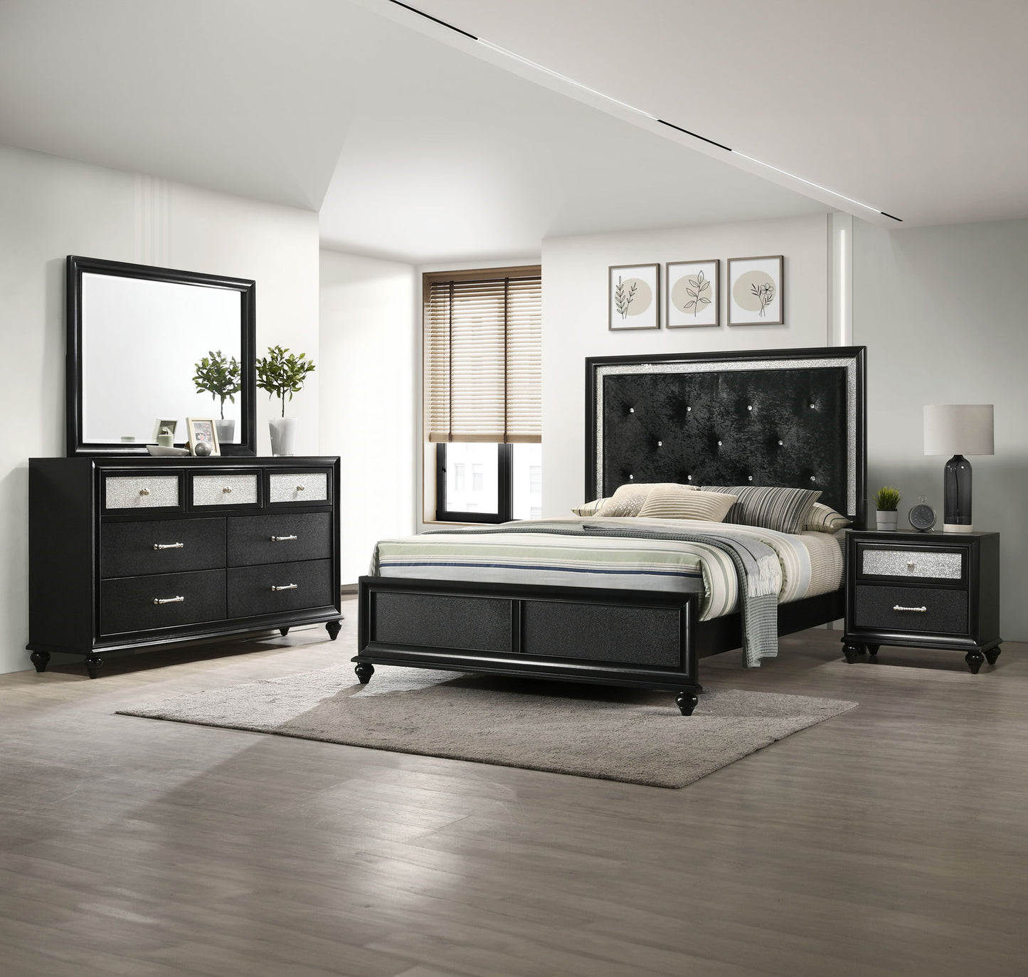 Lila - Queen 4 Piece Bedroom Set - Black