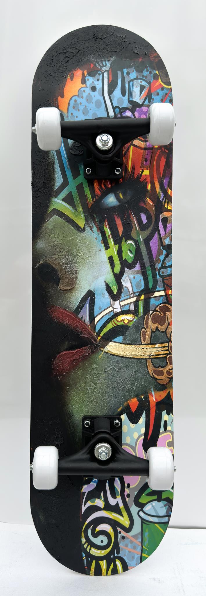 Skateboard - Graffiti Green Woman - Dark Gray