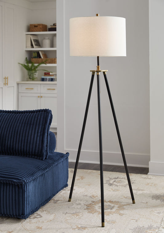 Cashner - Metal Floor Lamp - Black / Gold Finish