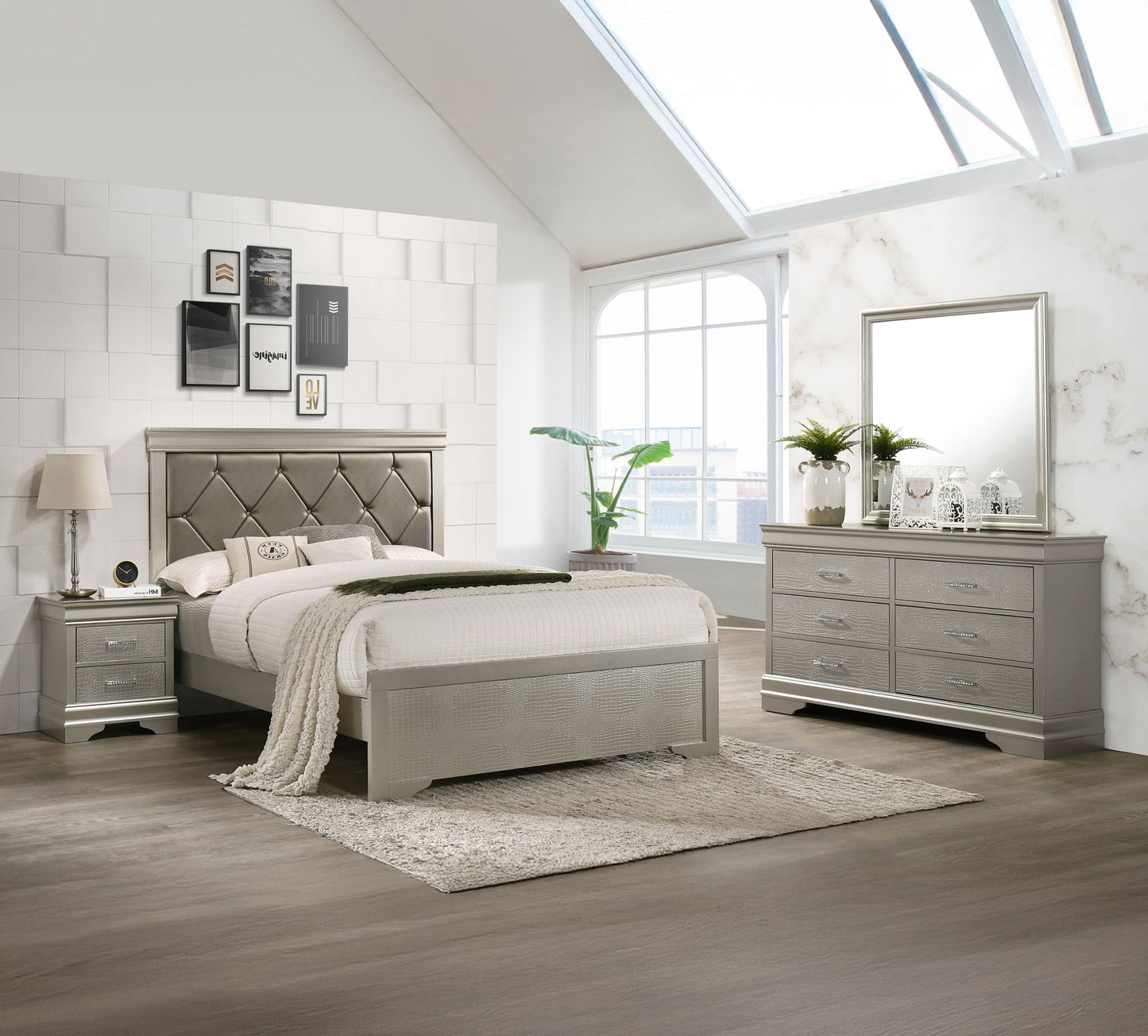 Amalia - Queen 4 Piece Bedroom Set - Silver