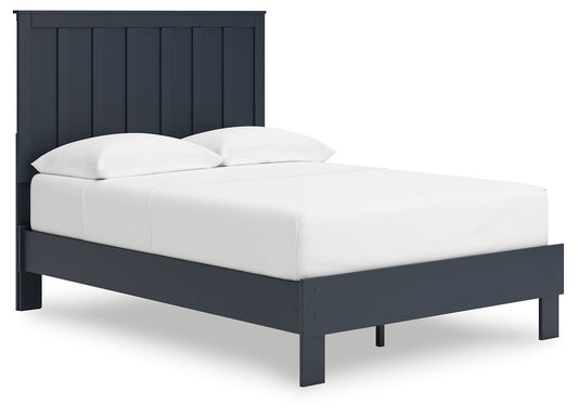 Simmenfort - Platform Bed With Panel Headboard