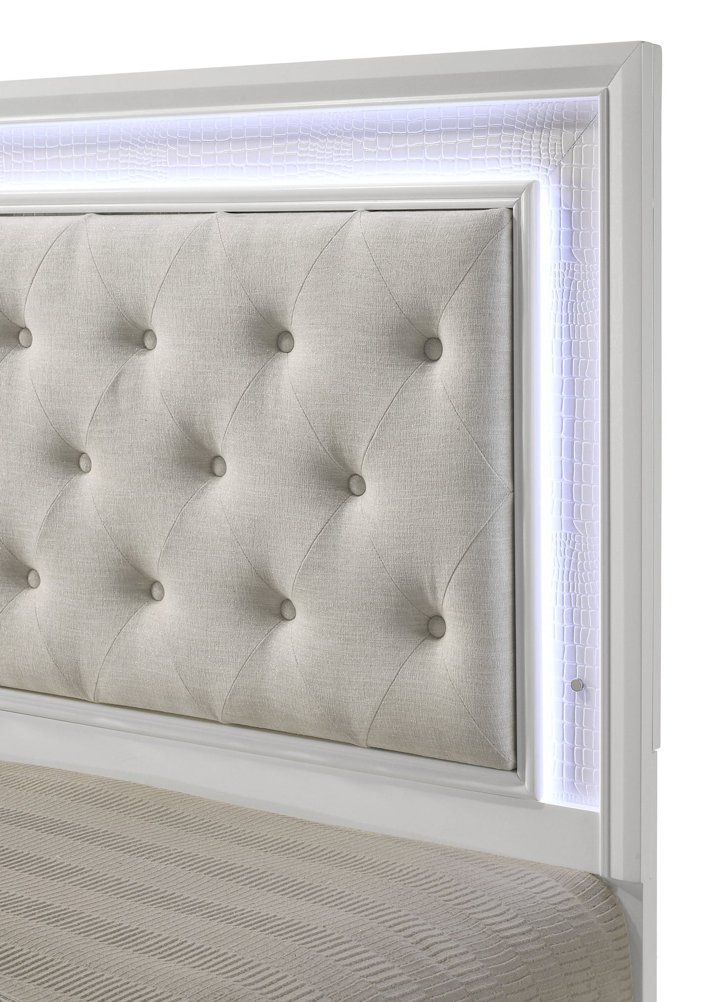Lyssa - Queen 5 Piece Bedroom Set - Oat / Frost