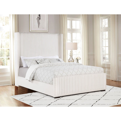 Ian - Queen Wingback Bed With Nailhead Trim And Low Footboard - Cream