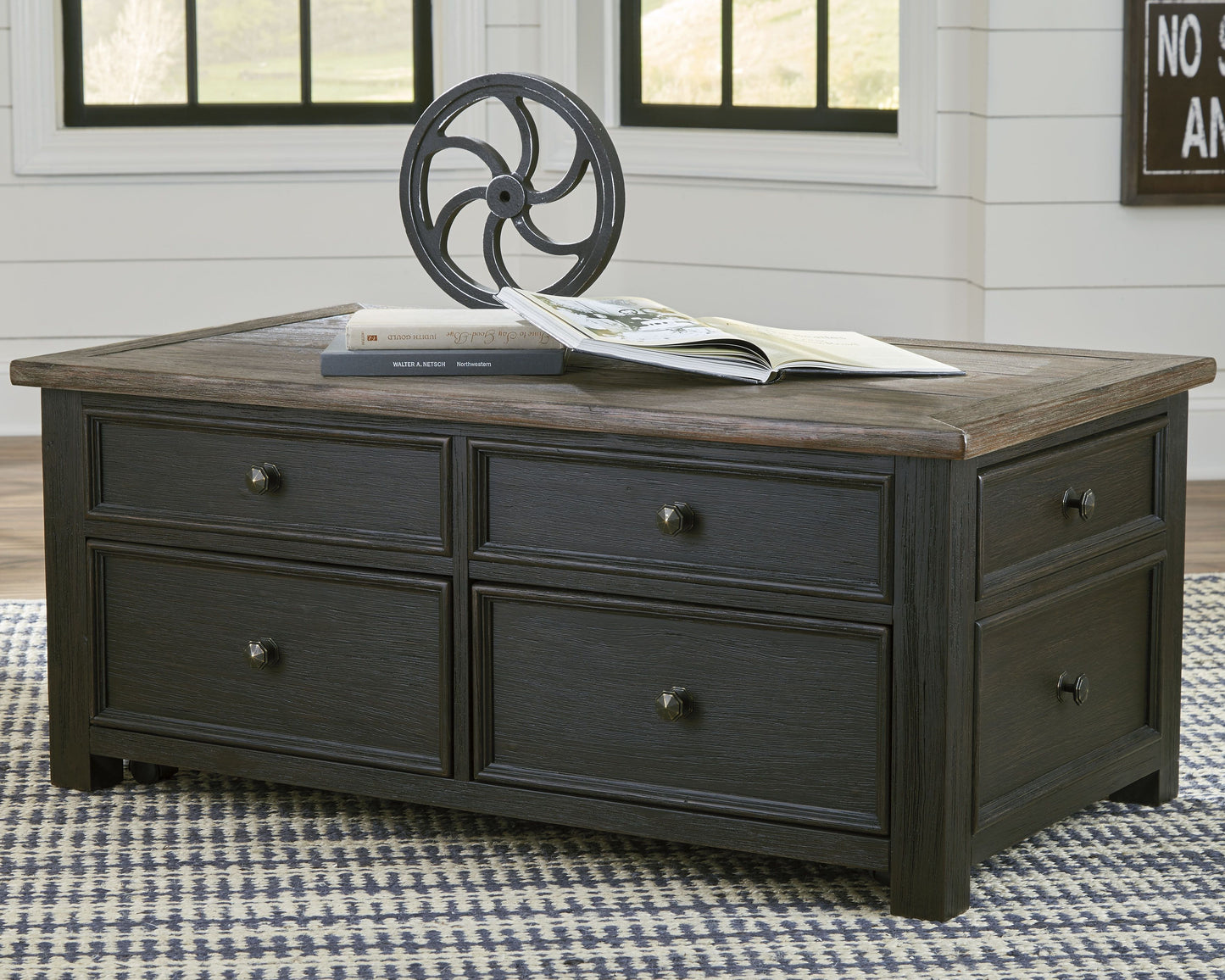 Tyler Creek - Lift Top Cocktail Table - Grayish Brown / Black