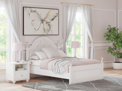 Kozlani - Upholstered Panel Bed