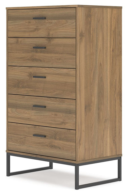 Deanlow - Five Drawer Chest - Honey