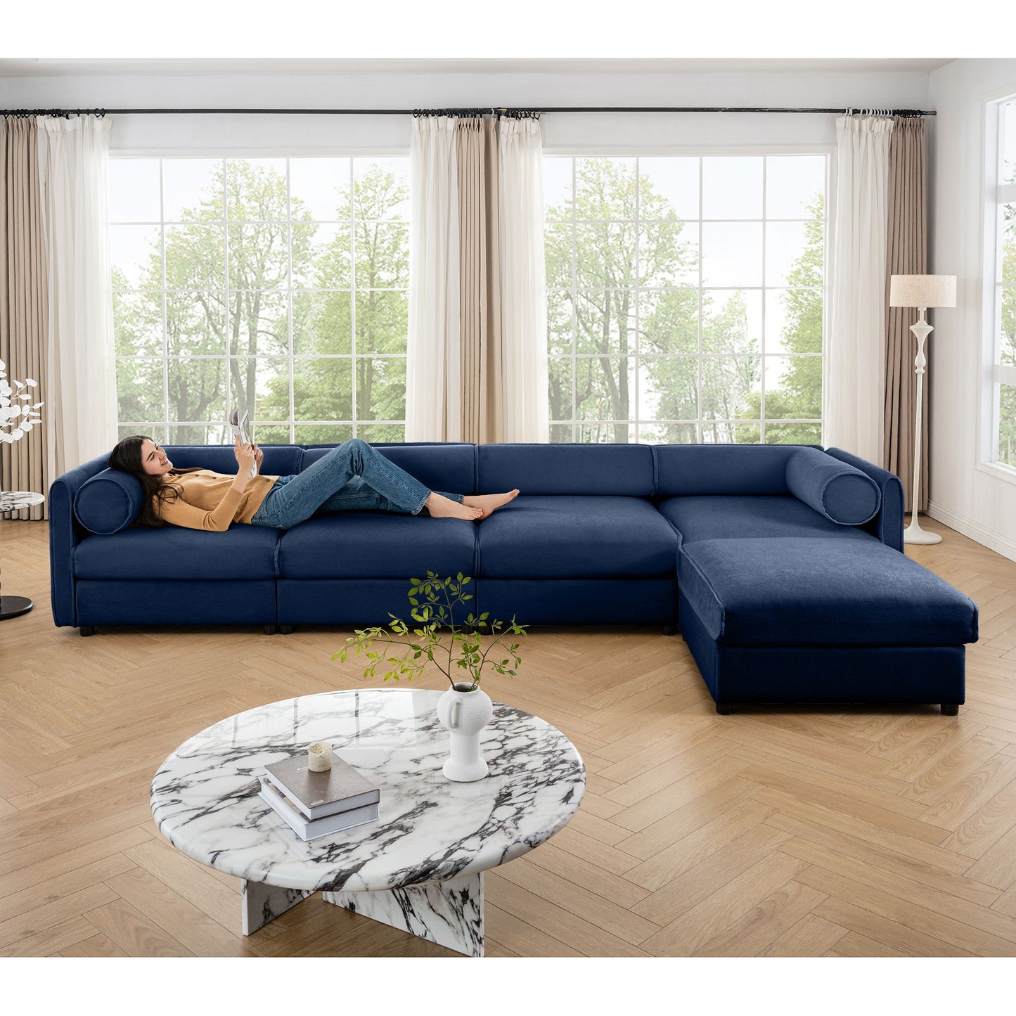 Contemporary Elegant Sofa With Storage And Ottoman