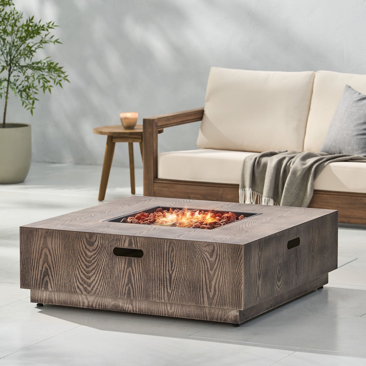 Wellington Square Iron Fire Pit With Wood Pattern Design And 50, 000 Btu Output