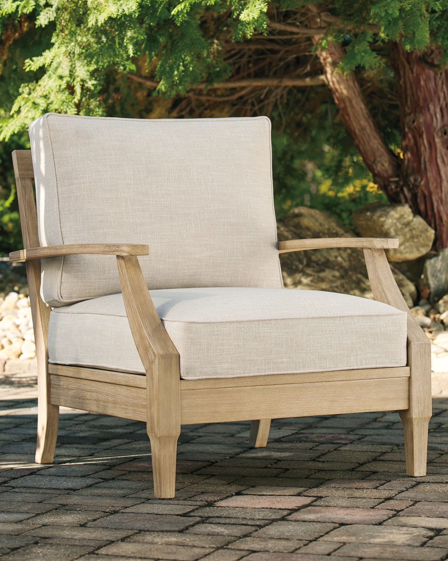Clare View - Lounge Chair w/Cushion  - Beige